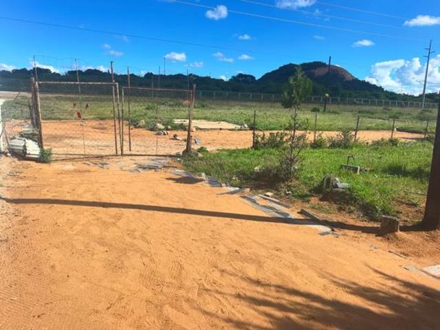 1 800 m² Land available in Mankweng