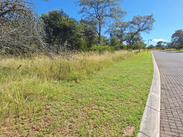 1 806 m² Land available in Koro Creek Golf Estate