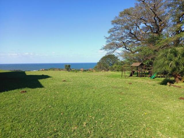 1 814 m² Land available in Port Edward