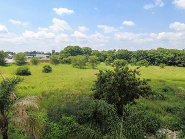 1.8 ha Land available in Brits Central