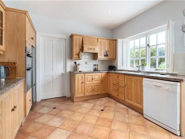 1,950,000 | Clara, Sorrento Road, Dalkey, Co. Dublin Lisney Sotheby's International Realty Dalkey 5005 MyHome. Ie Residential