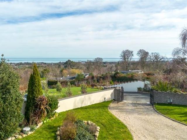 1,950,000 | Small Oaks, 6 Rathmichael Haven, Rathmichael, Dublin 18 DNG Bray 5004 MyHome. Ie Residential