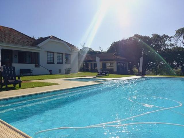 1 950 m² Land available in Port Edward