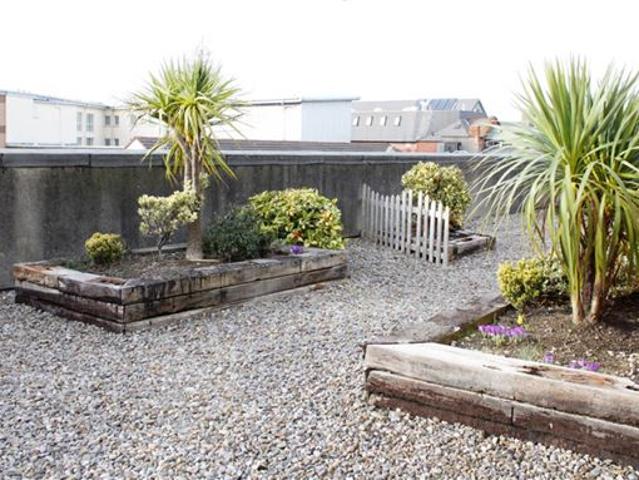 1,950 / month | 14 Grafton Hall, 38 40 Aungier Street, Dublin 2 Get Property Estate Agents 5011 MyHome. Ie Lettings