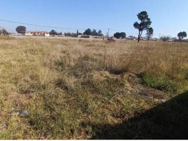 1 957 m² Land available in Heidelberg Central
