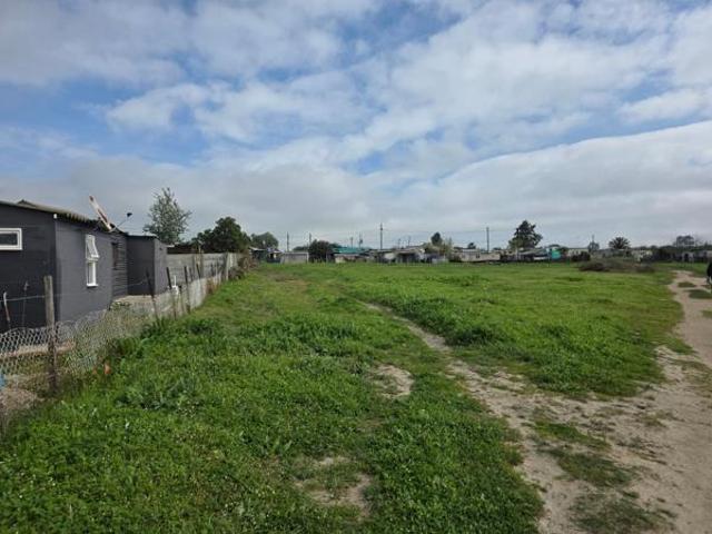 1 983 m² Land available in Chatsworth