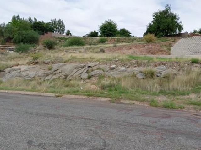 1 982 m² Land available in Keidebees