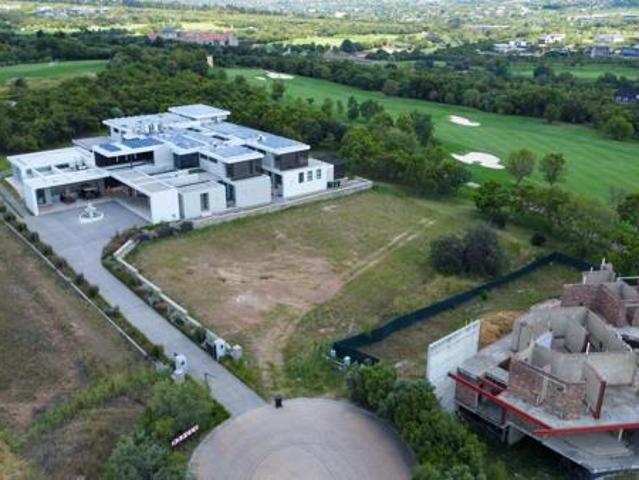 1 985 m² Land available in Steyn City