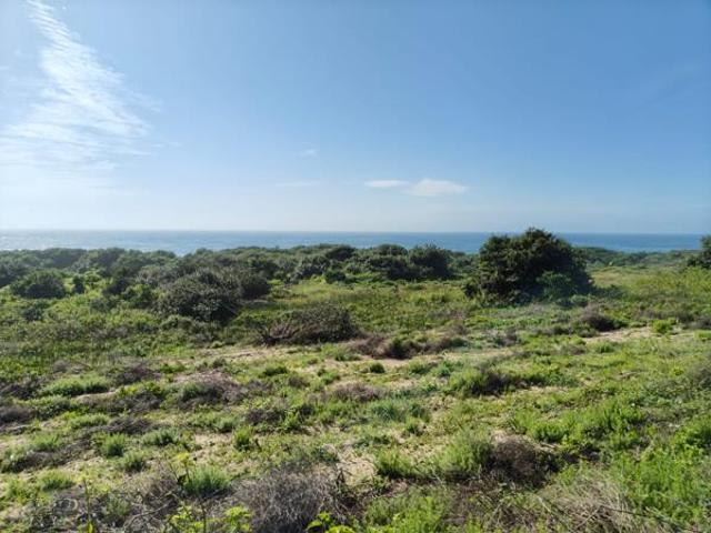 1 904 m² Land available in Seaton Estate
