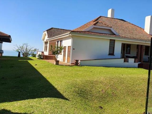 1 912 m² Land available in Port Edward