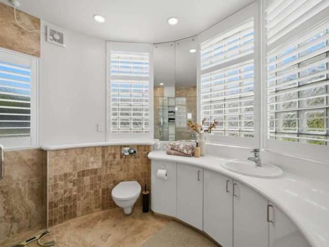 1A Valley Road, Browns Bay, North Shore City