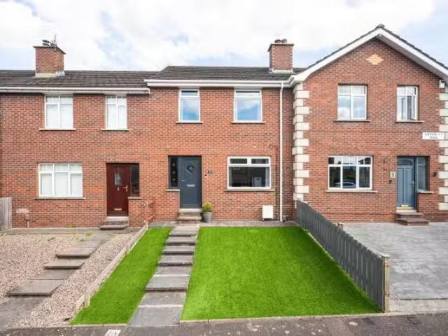 1a Ashmount Park