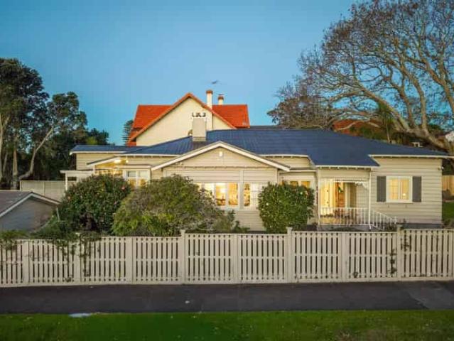 1A Burwood Crescent, Remuera, Auckland City