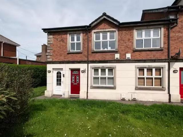 1a Hillsborough Court