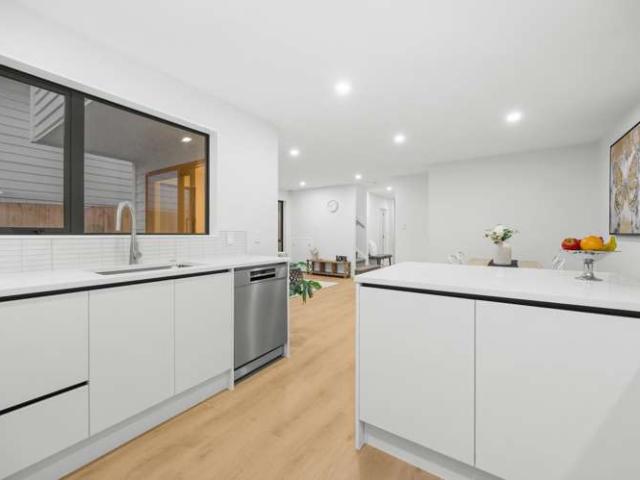 1A Mamuku Drive, Massey, Waitakere City
