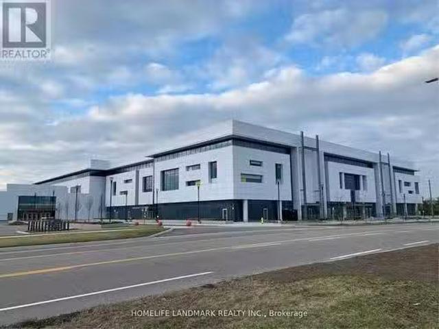 1B3 9390 Woodbine Avenue, Markham, ON, L6C 1T5 commercial.