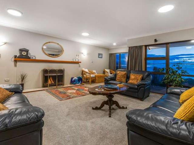 1B Kohutuhutu Road, Raumati Beach, Kapiti Coast