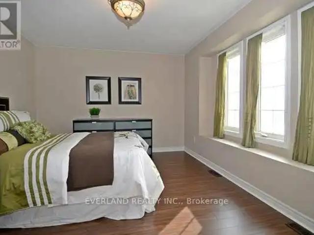 1BDR119 ALAMO HEIGHTS DRIVE
