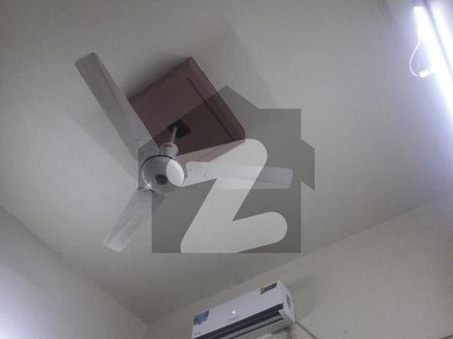 1bed Lounge Block 7 Fb Area Room To Room 3rd Flor Front Side Park Facing Federal B Area Block 7