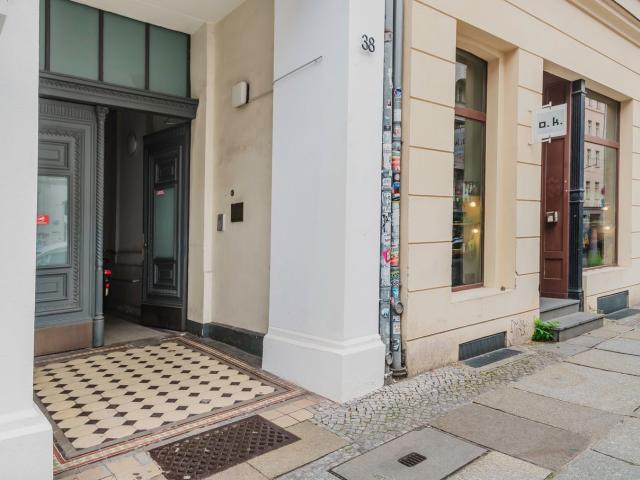 1BR | Mitte, Balcony, Fully Equipped
