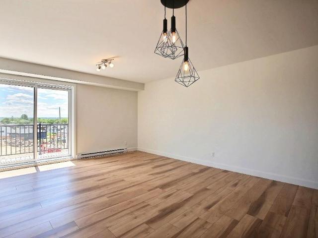 1ER MOIS GRATUIT: Condo à louer Pont Rouge