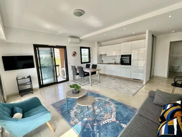 1er SEPTEMBRE ! Cannes Banane. Spacieux 3 pièces avec terrasses
