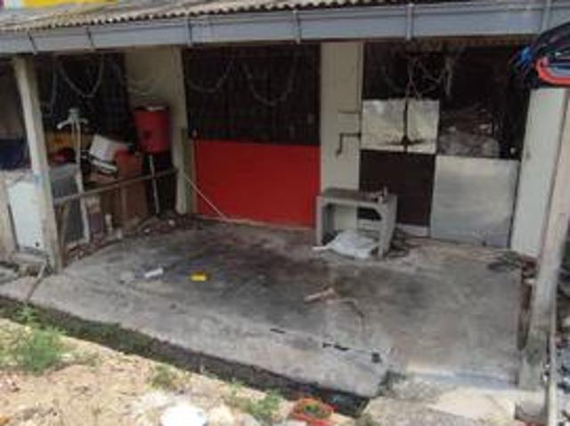 1K BOOK Flat Pandan Indah Blok AD Ampang GROUND FLOOR boleh full loan