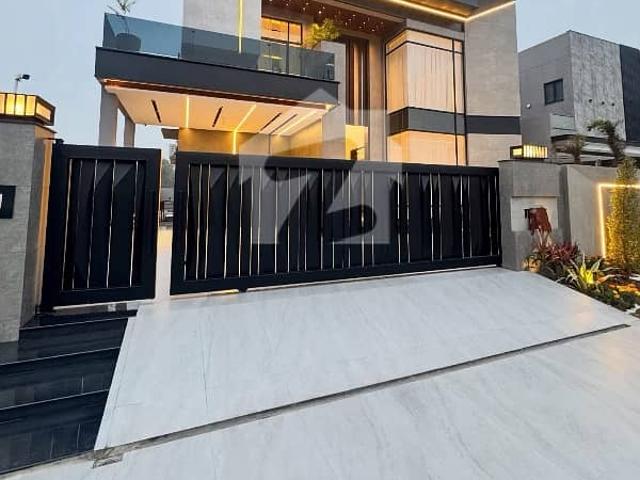 1kanal beautiful luxury brand new house for sale