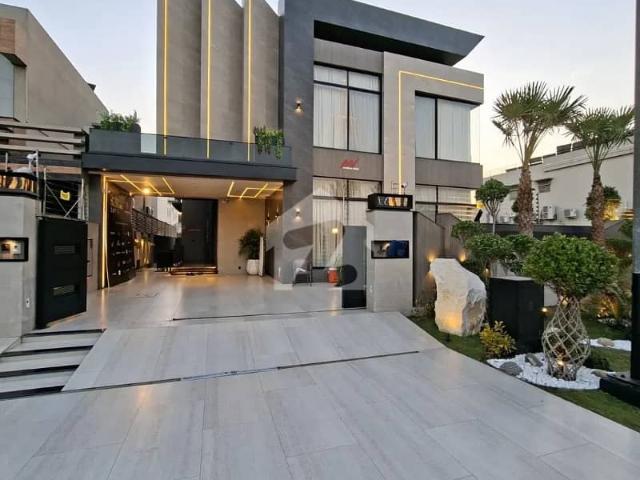 1Kanal Fully Furnished Luxury House For Rent in Dha Phase 7 Lahore 25KV Solar Install
