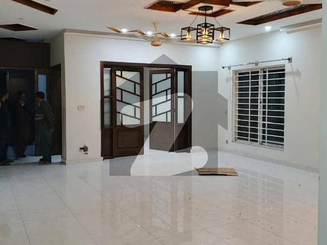 1Kanal slightly Used Ground Portion For Rent In Bahria Town Phase 8