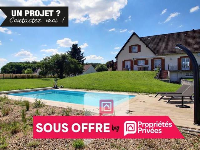 1h15 de Paris A VENDRE SPACIEUSE MAISON 8 PIECES, SOUS SOL, PISCINE, TERRAIN 4350 m²