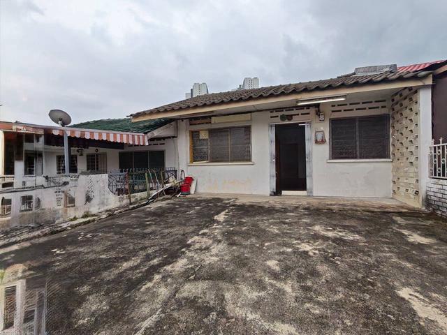 1sty GEMPITA 2 Salak South Garden LOW DOWN PAYMENT
