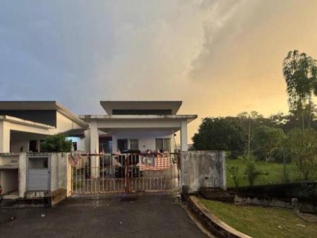 1sty Jalan SI 9 Taman Semarang Intan Dengkil 5000sfBelow Market