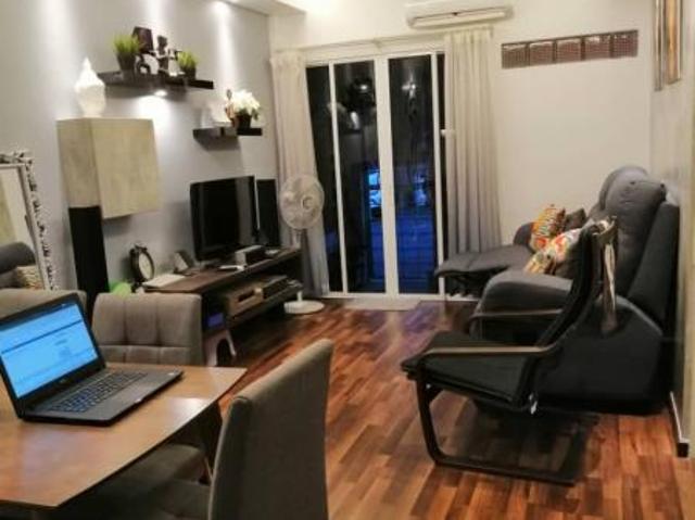 1st Floor 4sty Flat Apartment, Taman Bukit Serdang, Seri Kembanga