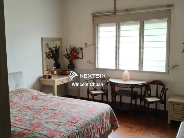 1st Floor Corner Lot. Renovated