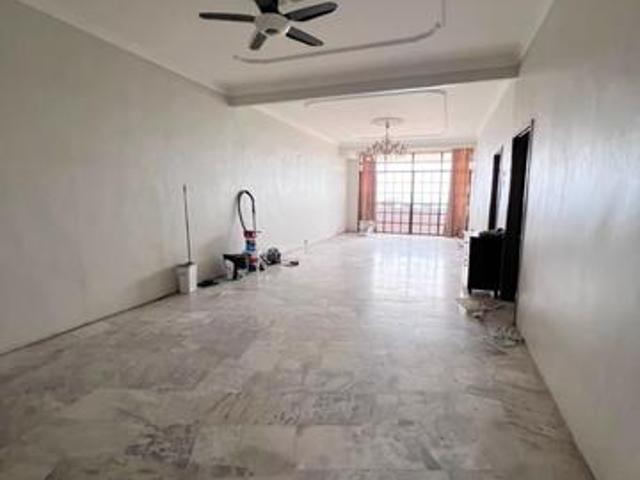 1st Floor Excelsa Apartment Jalan Indah 19 Taman Universiti Indah