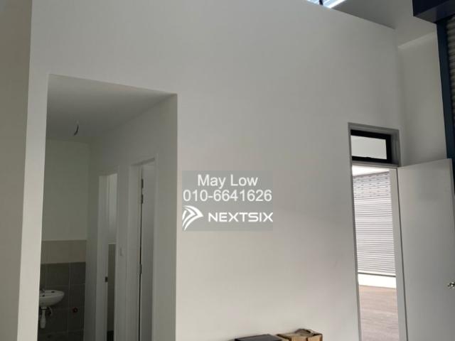 1st Floor for rent Can move in anytime Unblock View Suitable for Office Business