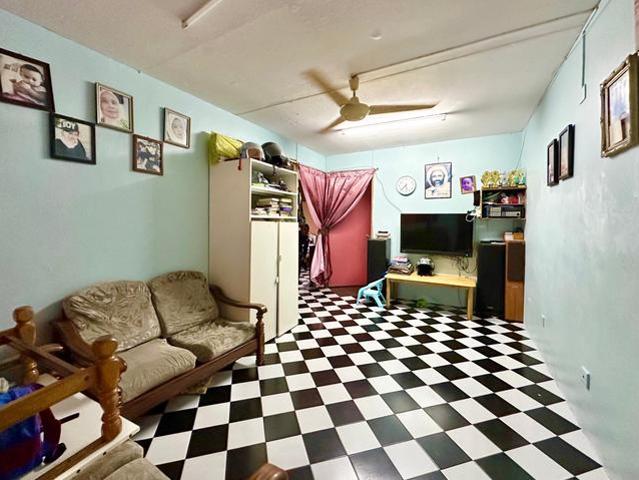 1st Floor Flat Pandan Jaya for SALES