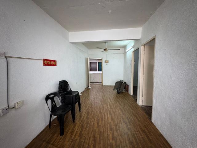1st Floor Flat SIMPANG AMPAT FREEHOLD Lower Floor Cheap Sales