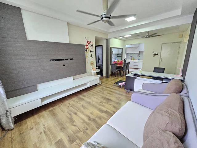 1st FLOOR FULLY RENOVATED FULLY FURNISH Sri Penaga Apartment Puchong