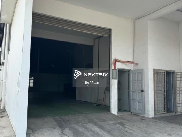 1st Floor, Prime Location