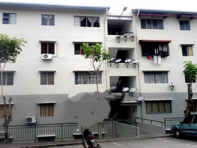 1st Floor Putra Permai Apartment Block B Equine MRT MEX Seri Kembangan