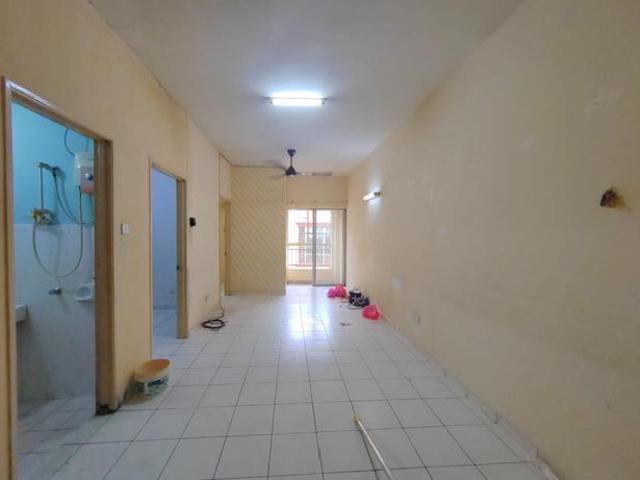 1st Floor Rawang Mutiara Shop Apartment For Sale