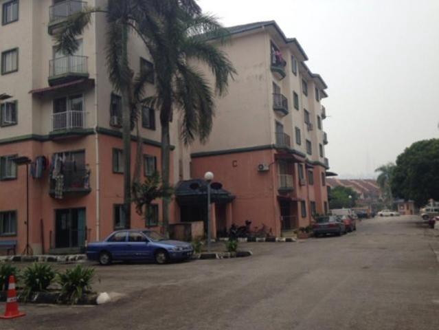 1st Floor Renovated Apartment Taman Sri Putra Sungai Buloh