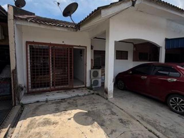 1Storey Taman Seri Lalang Kluang