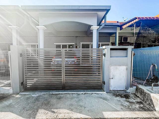 1Storey Terrace Taman Bunga Raya Seksyen 30 Shah Alam