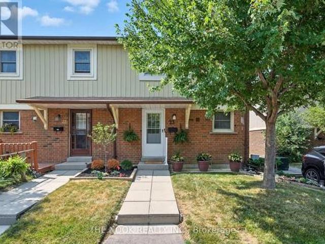 23 450 Bristol Crescent, Oshawa Vanier, ON, L1J 6M3 townhouse for sale | Listing ID E12299 | Royal LePage