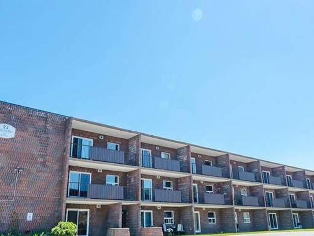 23 26 27 Terry Fox Pl