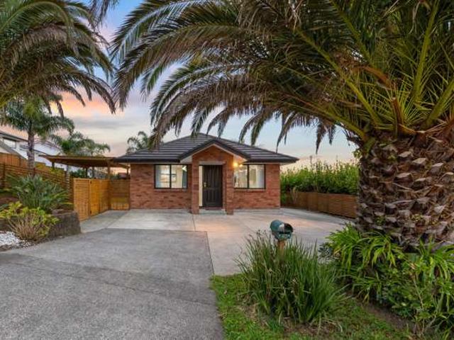 23 Tabitha Crescent, Henderson, Waitakere City