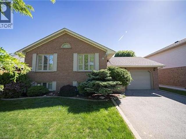 23 Trillium Way, Brantford, ON, N3R 7T7 house for sale | Listing ID 40833 | Royal LePage